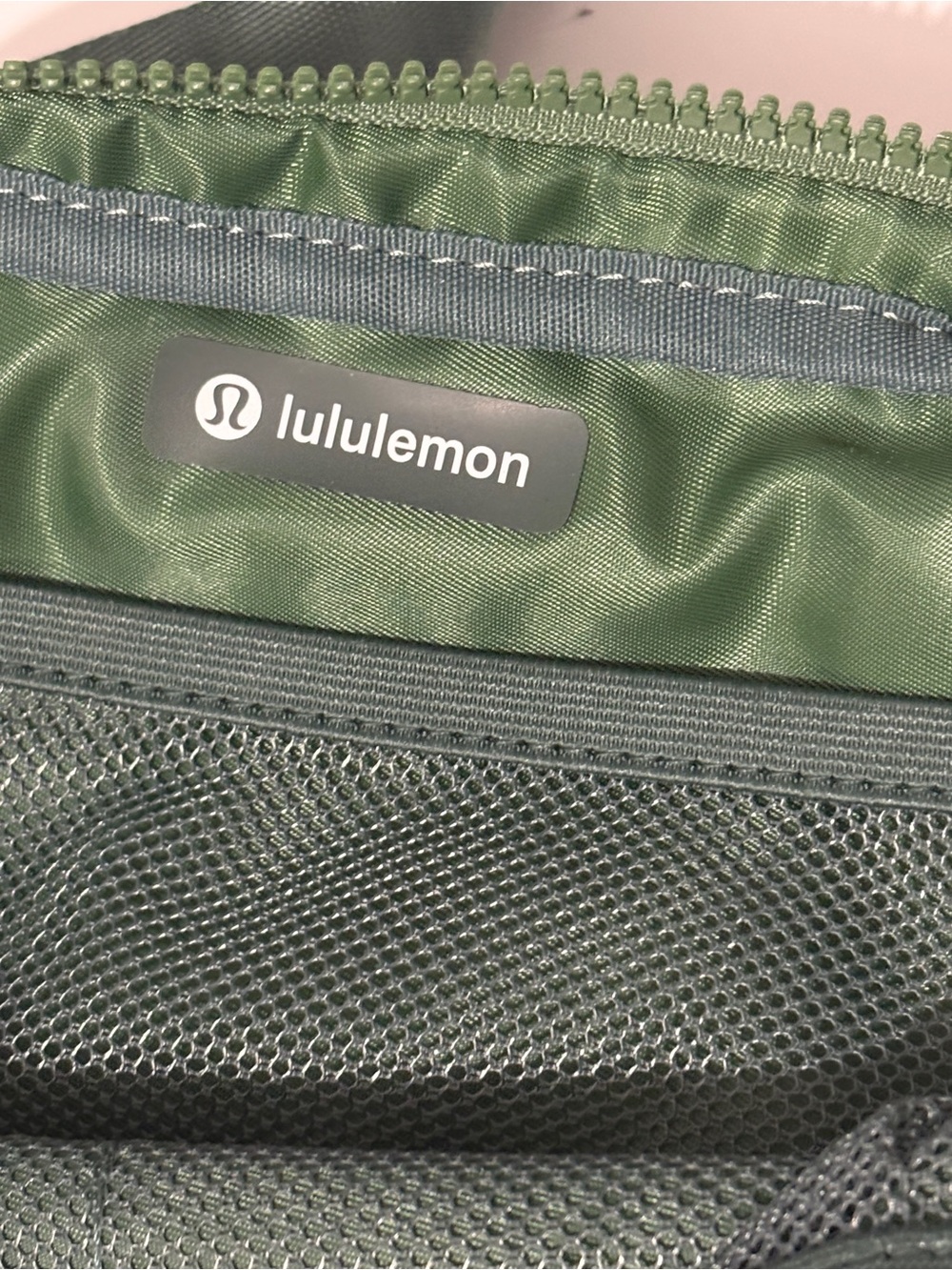 Lululemon Everywhere Belt Bag Green Adjustable Crossbody